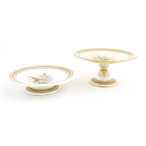 129 - A Royal Worcester part dessert service with hand painted botanical / floral and foliate sprays, to i... 