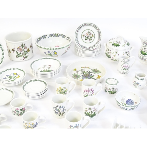 204 - A quantity of assorted Portmeirion wares in the The Botanic Garden and Variations patterns, to inclu... 