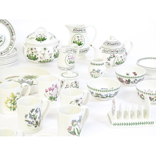 204 - A quantity of assorted Portmeirion wares in the The Botanic Garden and Variations patterns, to inclu... 