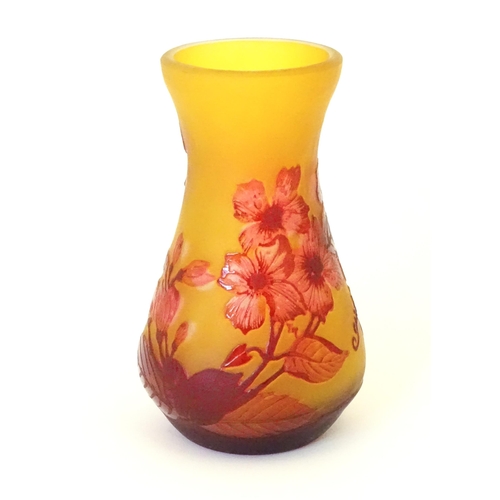 206 - A Galle cameo glass vase with floral detail Approx 5