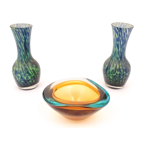 218 - Assorted studio glass comprising two glass vases and a Murano style bowl. The tallest approx 6 1/2