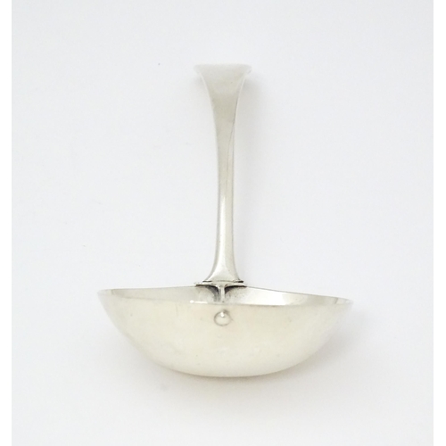 293 - A silver sauce ladle with central strainer section marked with Pat no 296612. ( Possibly for mint sa... 