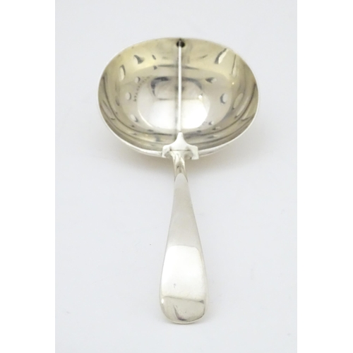 293 - A silver sauce ladle with central strainer section marked with Pat no 296612. ( Possibly for mint sa... 