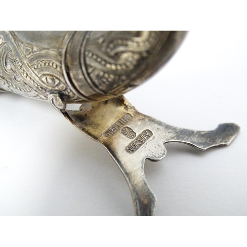 350 - A Scandinavian silver pepperette modelled as a Viking horn. Marked Sterling Norway. Maker Magnus Aas... 