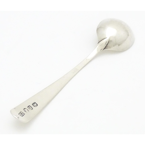 361 - A Geo III silver salt ladle hallmarked London 1806 maker Thomas James. 4