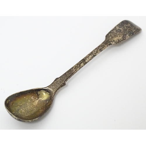 392 - A William IV silver fiddle pattern spoon, hallmarked London 1835 maker Charles Boyton . Approx 5 3/4... 