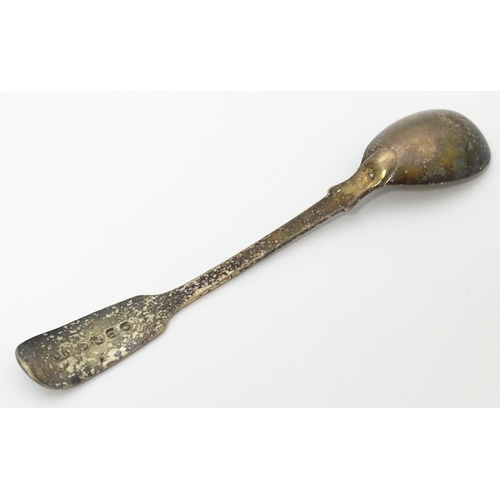 392 - A William IV silver fiddle pattern spoon, hallmarked London 1835 maker Charles Boyton . Approx 5 3/4... 