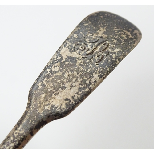 392 - A William IV silver fiddle pattern spoon, hallmarked London 1835 maker Charles Boyton . Approx 5 3/4... 