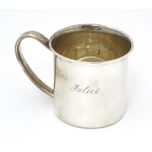 543 - A American sterling silver christening mug, maker Lunt Silversmiths of Massachusetts. Approx. 2 1/4