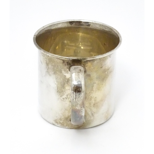 543 - A American sterling silver christening mug, maker Lunt Silversmiths of Massachusetts. Approx. 2 1/4