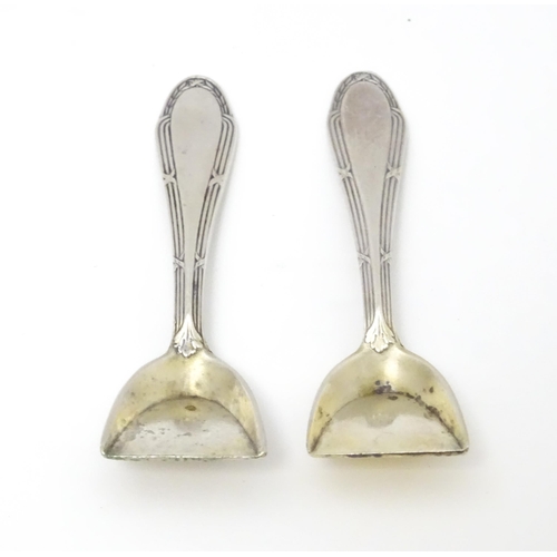 549 - A pair of WMF silver plate salt shovels. Approx. 2 3/8