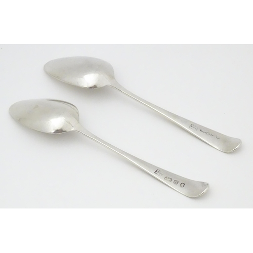 406 - A pair of silver teaspoons, hallmarked London 1803 maker Peter Ann & William Bateman. Approx 4 3/4