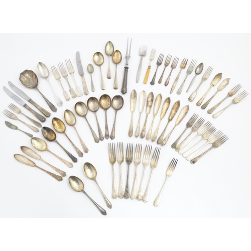 624 - A quantity of silver plate flatware / cutlery to include spoons, forks, fish eaters, etc.