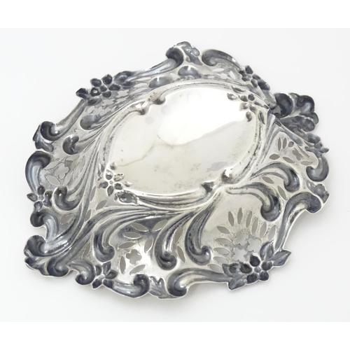 410 - A Victorian silver bonbon dish with pierced decoration hallmarked Chester 1897 maker George Nathan &... 