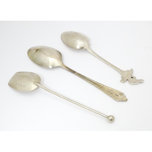 415 - Assorted silver items to include a preserve spoon hallmarked Birmingham 1907, maker Thomas Latham & ... 