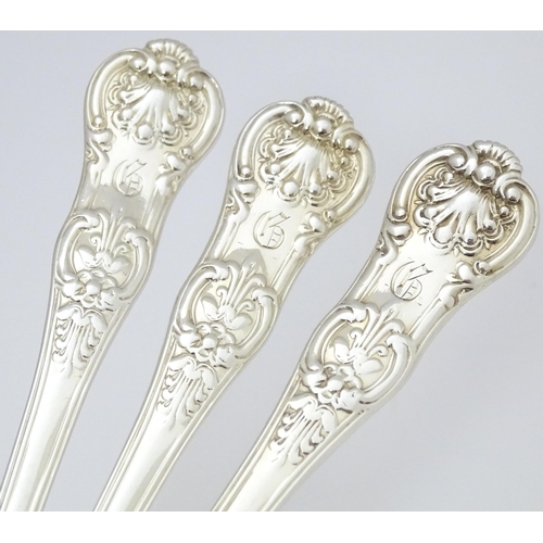 496 - Three William IV silver Kings pattern dessert forks hallmarked London 1834. Approx. 7