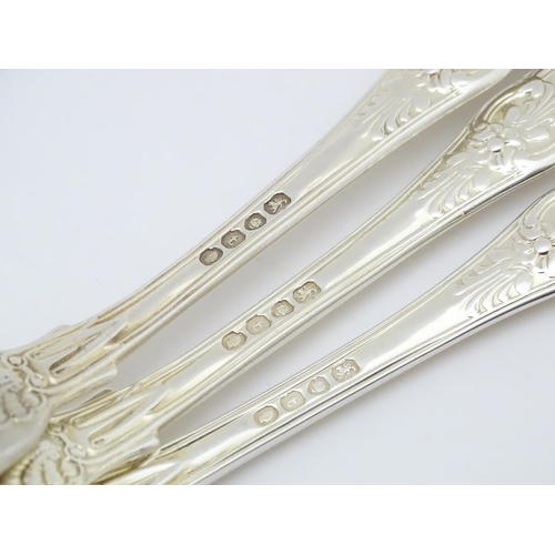 496 - Three William IV silver Kings pattern dessert forks hallmarked London 1834. Approx. 7