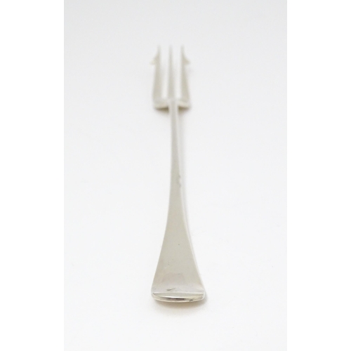 510 - A silver pickle fork, hallmarked Sheffield 1916, maker Joseph Rodgers & Sons. Approx. 7