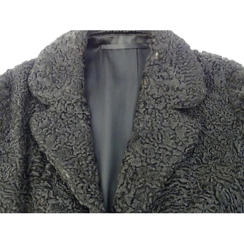 82 - Vintage fashion / clothing: A beaver lamb / mouton fur style coat, button fastening to the front, bu... 