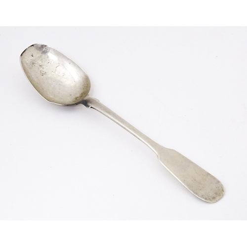 379 - A 19thC Scottish silver fiddle pattern teaspoon hallmarked Edinburgh 1831 maker HS (SH). Approx 5 1/... 