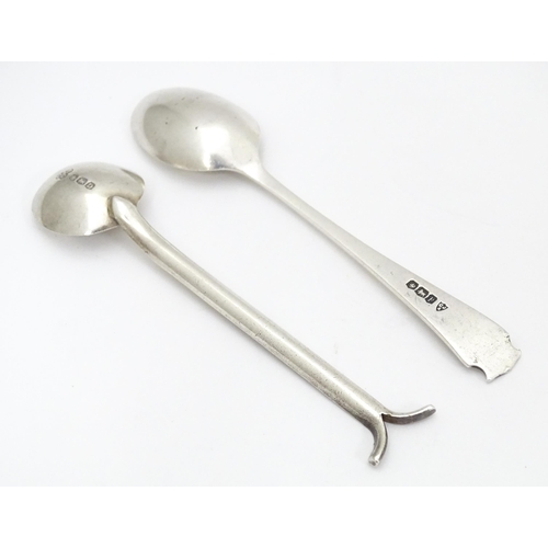 290 - Two Art Deco silver spoons one with engraved geometric decoration to handle , hallmarked Sheffield 1... 