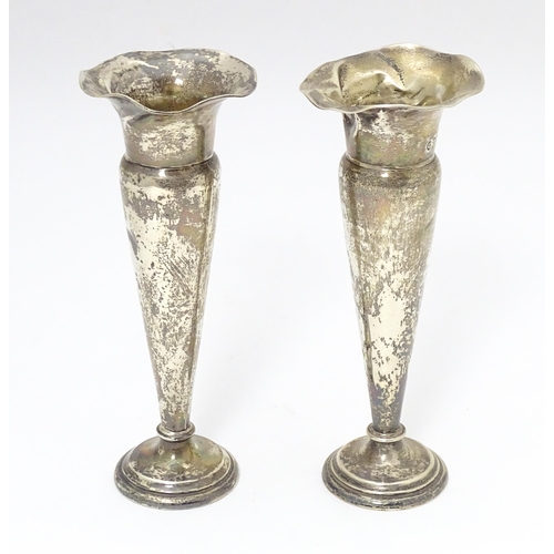 301 - A pair of silver bud vases hallmarked Birmingham 1905 maker Elkington & Co Ltd 5 3/4