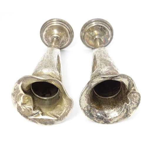 301 - A pair of silver bud vases hallmarked Birmingham 1905 maker Elkington & Co Ltd 5 3/4