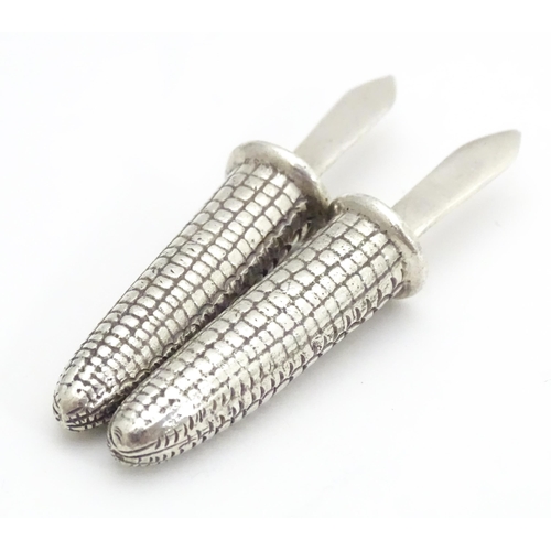 305 - A cased pair of silver novelty corn on the cob skewers / holders, hallmarked Birmingham 1961, maker ... 