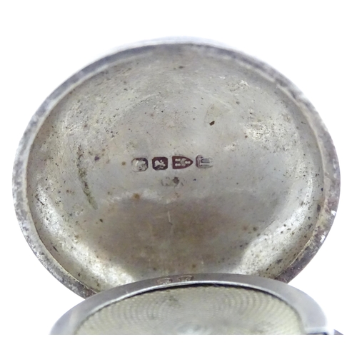 311 - A Victorian silver sovereign case hallmarked Chester 1887. Approx 1 /4