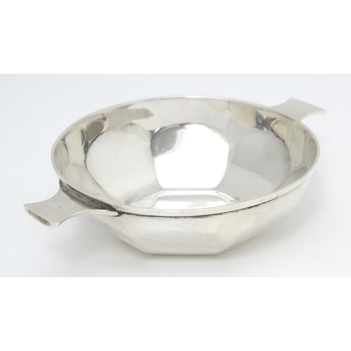 331 - A silver twin handled quaich, hallmarked Sheffield 1933, maker Roberts & Belk Ltd Approx. 5