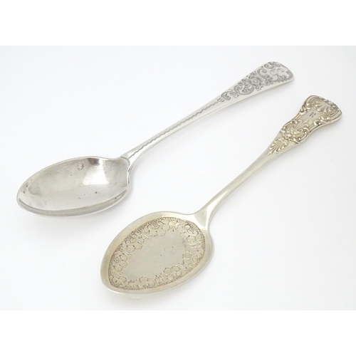 376 - A silver preserve spoon hallmarked Sheffield 1909 maker P Ashberry & Sons together with a silver tea... 