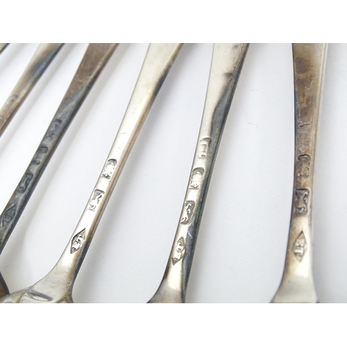 378 - Six 18thc silver spoons hallmarked London 1759 maker Elizabeth Tookey. Approx 6 1/2