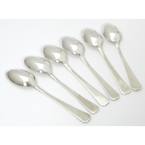 423 - A set of six silver Art Deco teaspoons hallmarked London 1938, maker Goldsmiths & Silversmiths Co. L... 