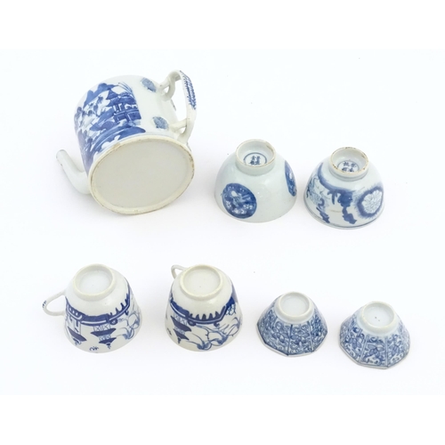 51 - A quantity of assorted Chinese blue and white tea wares to include a teapot, cups and saucers decora... 