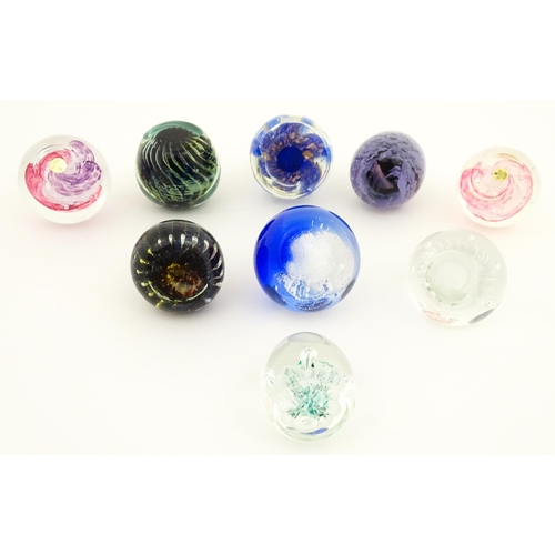 209 - Quantity of assorted paperweights to include examples by Caithness, Selkirk glass etc. (9)