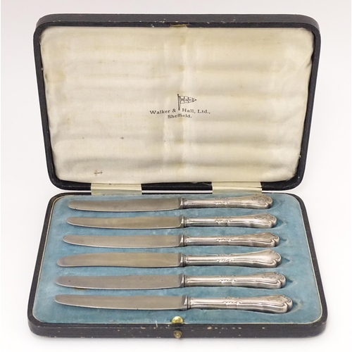 514 - A set of six German .800 silver handled tea knives. Maker Gebruder Koberlin of Dobeln. Each approx. ... 