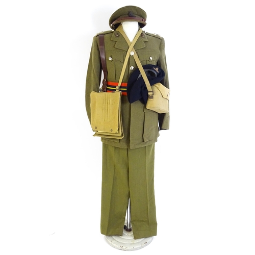 820 - Militaria: a post-WWII British Army Royal Artillery Lieutenant's number 2 service dress uniform, con... 