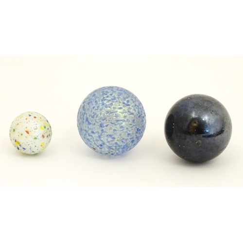 838 - Toys: A quantity of marbles, many with colours twists. Largest approx. 1 3/4