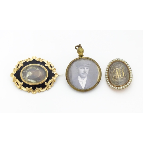 673 - Mourning / Memorial jewellery: Three items of 19thC mourning jewellery to include a yellow metal and... 