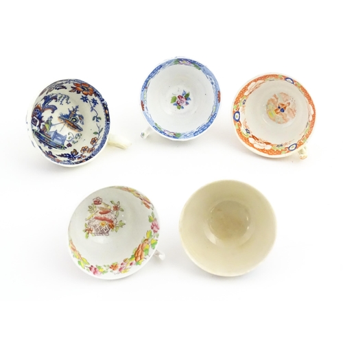 156 - A quantity of assorted cups and saucers, etc. with chinoiserie decoration. Plate approx. 8