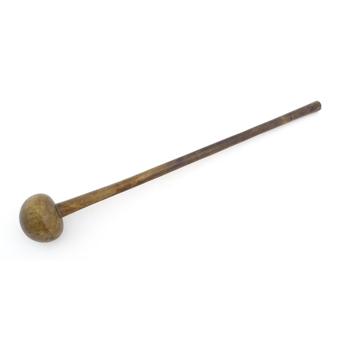 1078 - Ethnographic / Native / Tribal: An African knobkerrie throwing club. Approx. 28 1/2