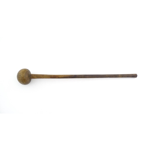 1078 - Ethnographic / Native / Tribal: An African knobkerrie throwing club. Approx. 28 1/2