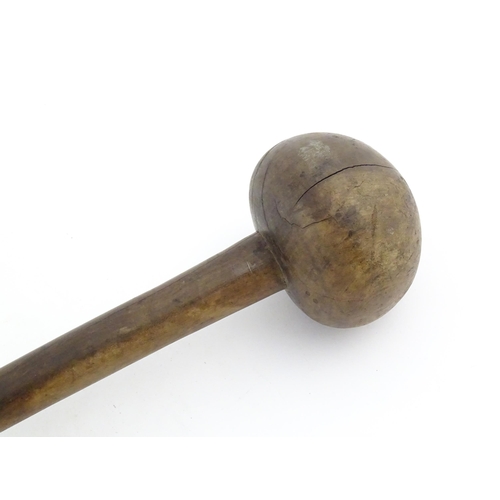 1078 - Ethnographic / Native / Tribal: An African knobkerrie throwing club. Approx. 28 1/2