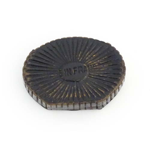 1128 - A French lacquered papier mache snuff box with reeded detail. Stamped Made in France under. Approx. ... 