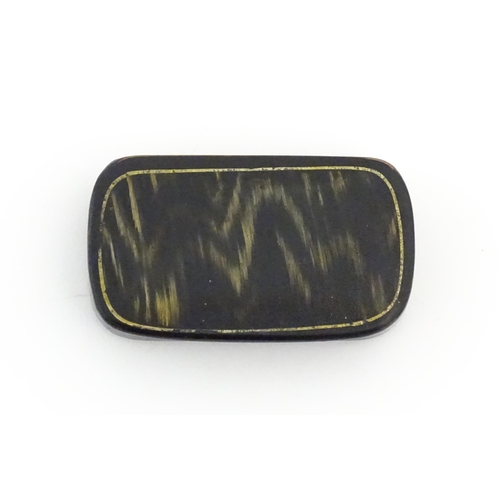 1131 - A Victorian lacquered papier mache snuff box with painted tortoiseshell detail to lid. Approx. 2 3/4... 