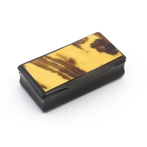 1132 - A late 19thC horn snuff box of rectangular form. Approx. 3 1/4