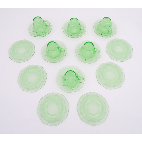 242 - A quantity of American Royal Lace depression green uranium glasswares by the Hazel Atlas Glass Co. c... 