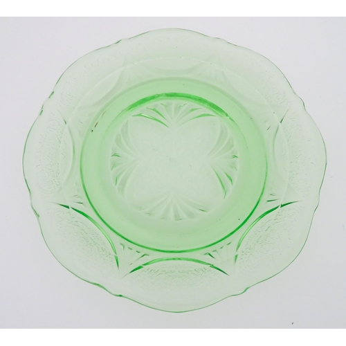 242 - A quantity of American Royal Lace depression green uranium glasswares by the Hazel Atlas Glass Co. c... 