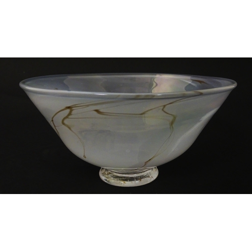 243 - An art glass bowl with marbled detail. Approx. 3