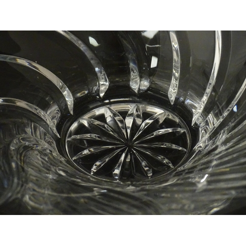 251 - A large clear glass centrepiece bowl. Approx. 5